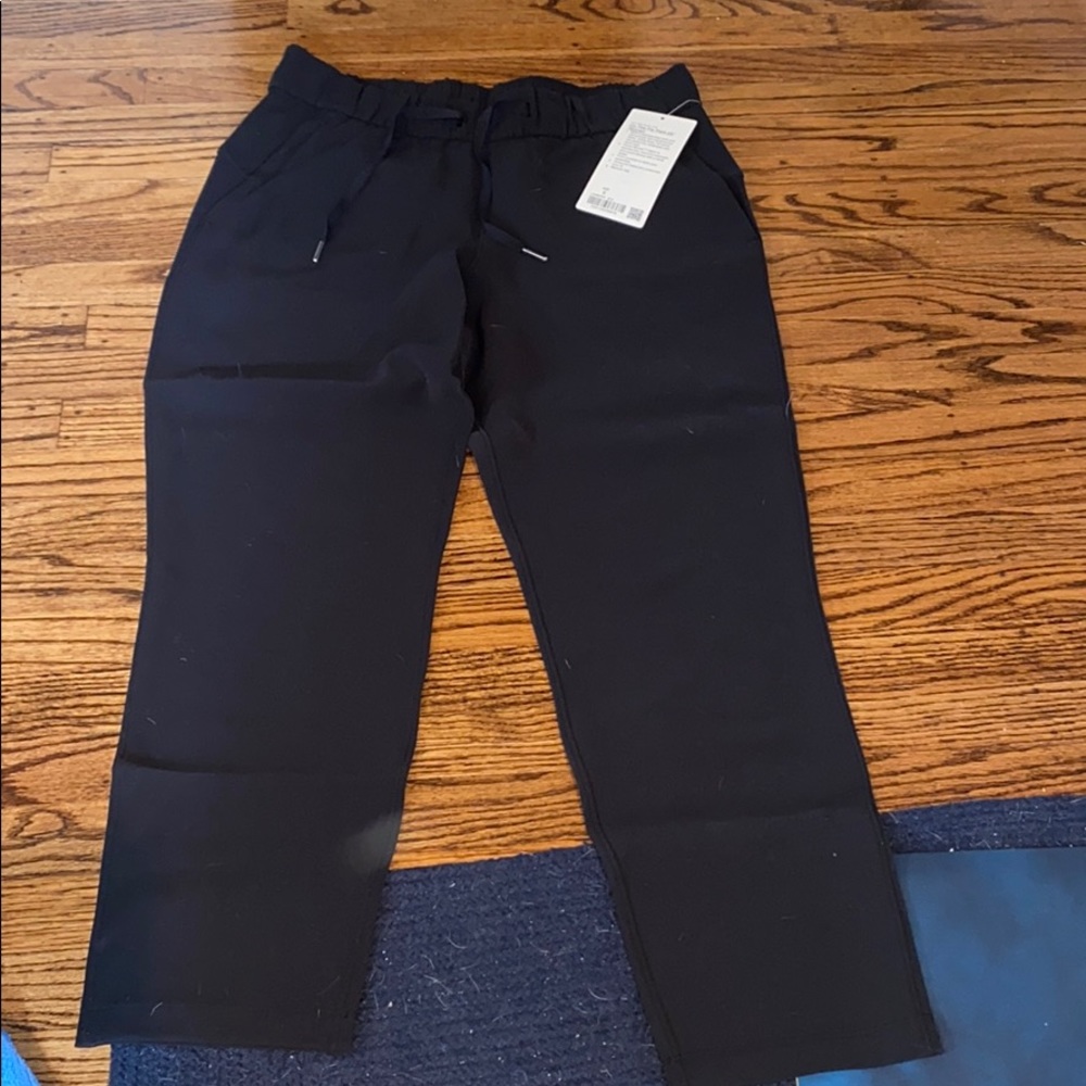 lululemon on the fly pant 25” *woven